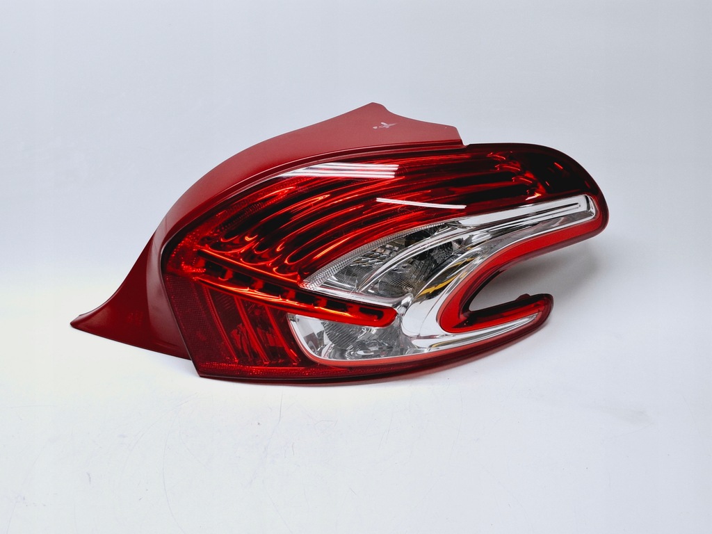 фото №1, Лампа правий задня права задня peugeot 208 i 2012- #8512