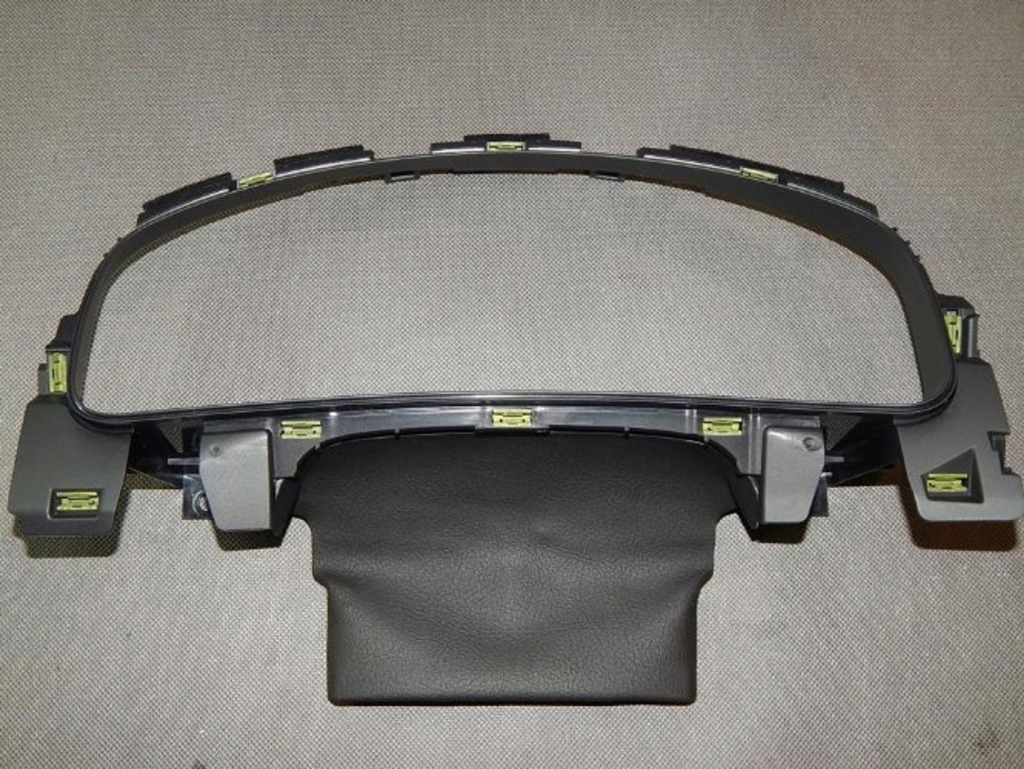 фото №1, Vw touareg 7p рамка защита спидометра 7p1858349