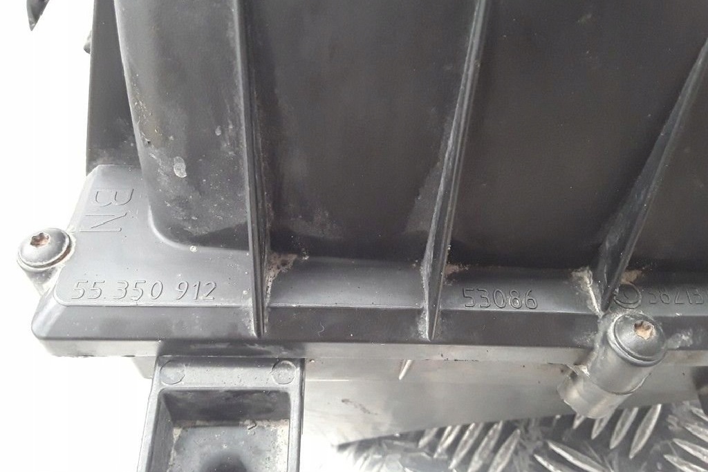 фото №9, Корпус фильтра воздуха fiat croma 194_ 55350912 1.9l дизель 110kw 2006