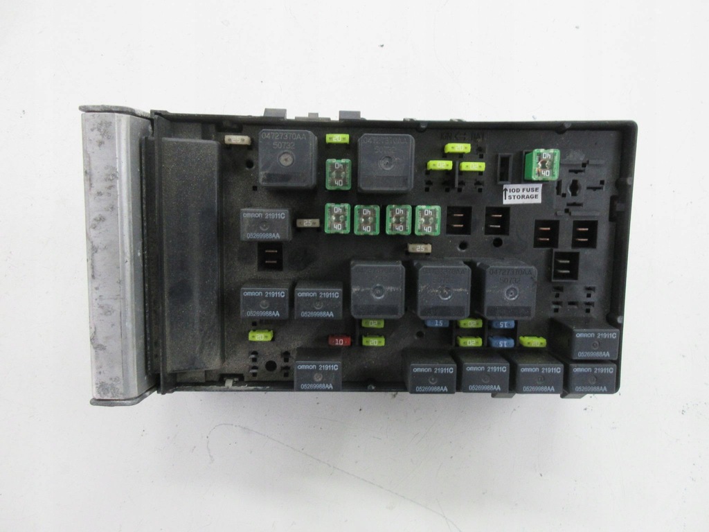 фото №9, Chrysler grand voyager iv 2.8 crd модуль bsi коробка предохранителей