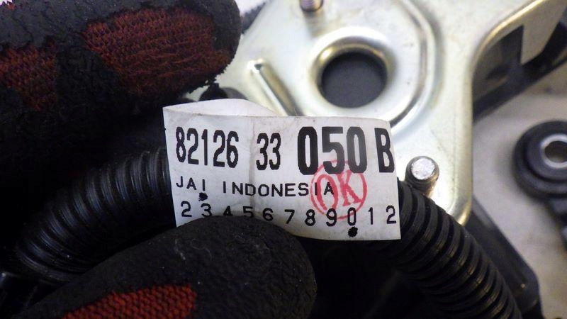 фото №6, Вентиляция картера двигателя шланг форсунок toyota rav4 v 2.5 гибрид 8212633050b