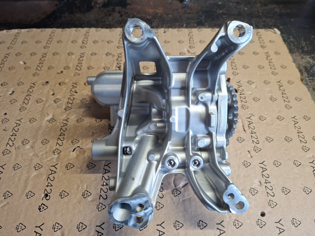 Насос масла двигателя bmw 530i 11419844184 Киев