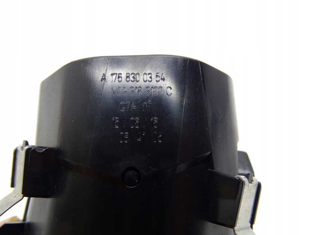 Решітка обдув консолі панелі перед a1768300754 mercedes w176 a klasa Зі Шроту