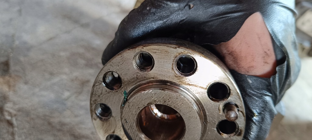 Wał коленчатый a6 c6 a4 b7 2.7 tdi r59b 059101aj с Разборки