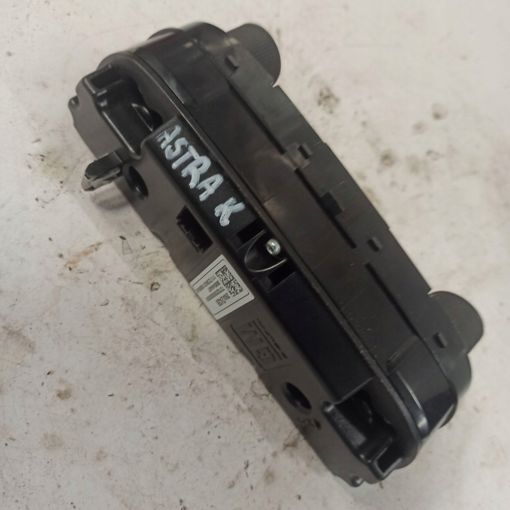 Opel astra k v панель кондиціонера обдув 39042438 Недорого