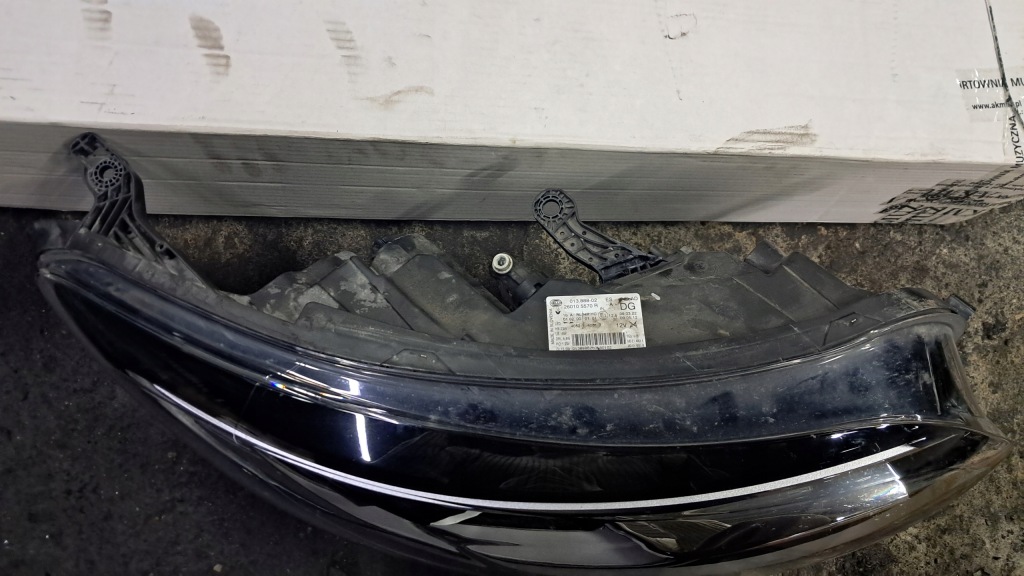 Комплектная фара фара правый  перед renault kadjar 260105570r full led Цена
