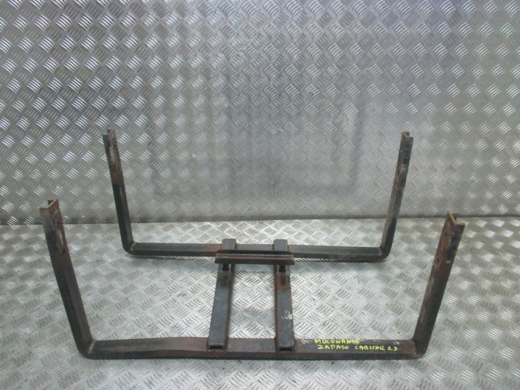 фото №1, Кронштейн колеса запасного nissan cabstar 99-06