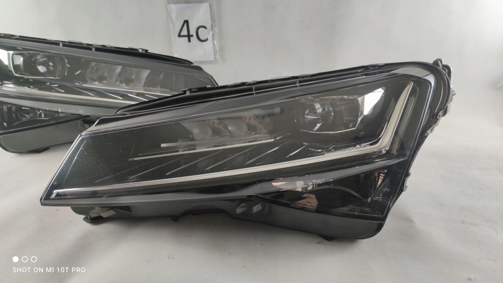 Skoda superb 3 рестайлинг  full led левый правый фара фара в Украине