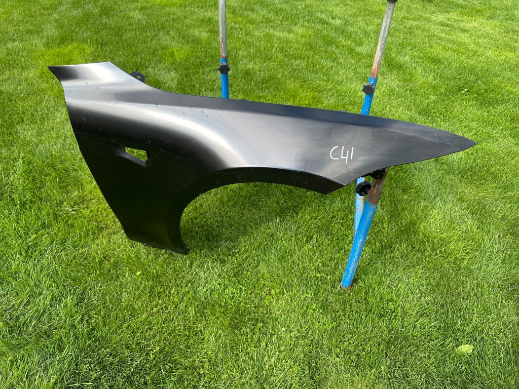 Купити Tesla model s 2012 - крило правий оригінал