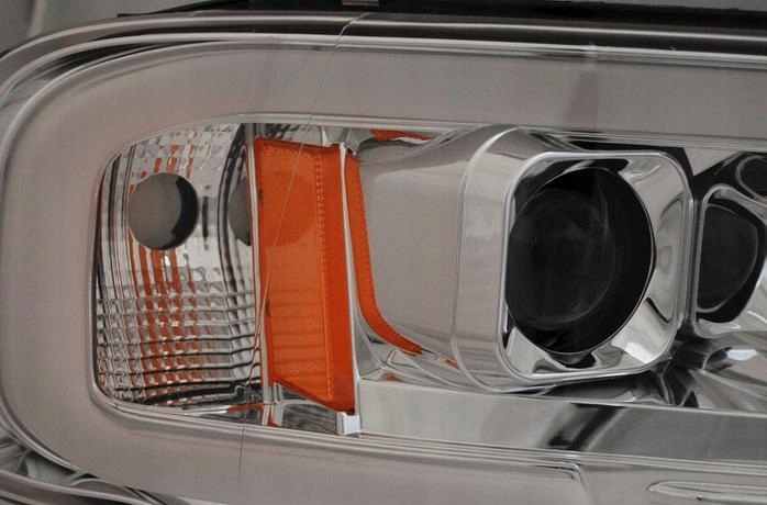 Фары dodge ram 02-06r led трубка  ходовие огни  хром Доставка