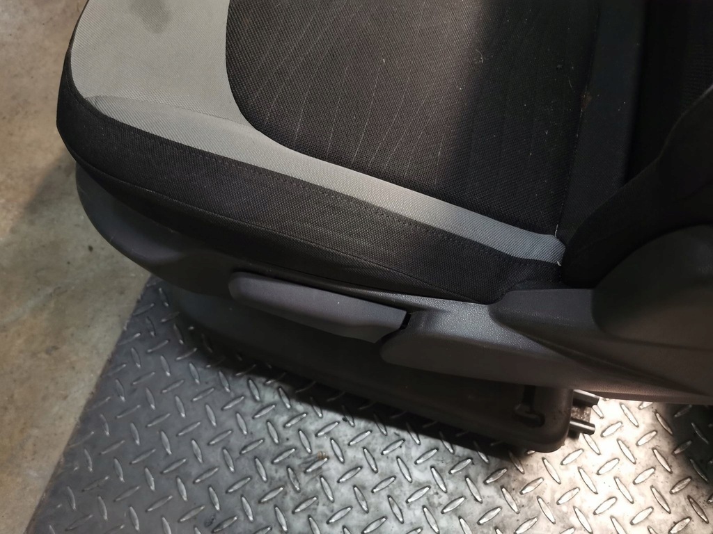 фото №11, Сиденья комплект citroen c4 picasso ii