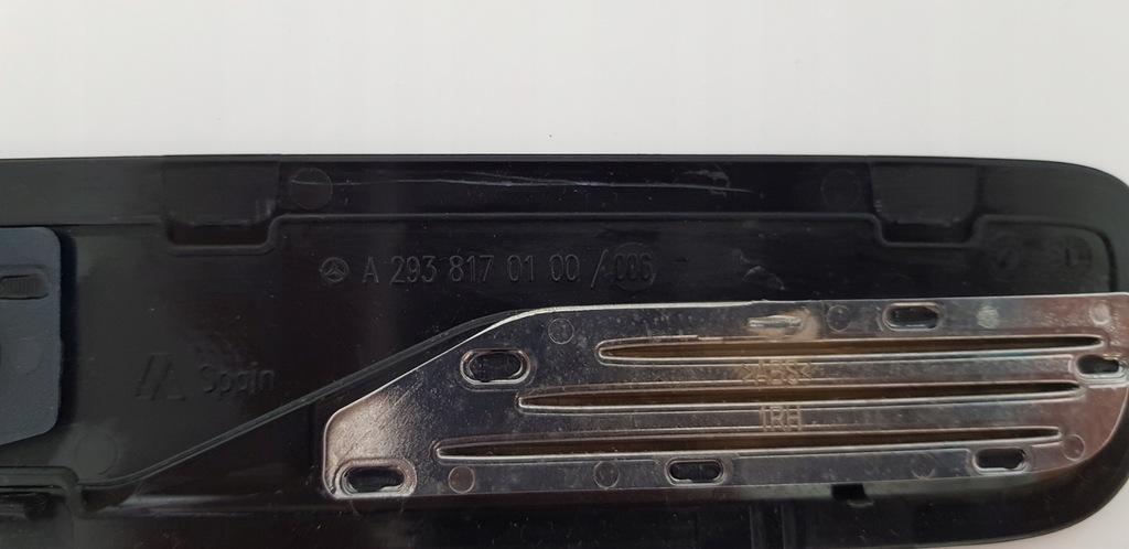 фото №8, Mercedes eqc молдинг крила права перед