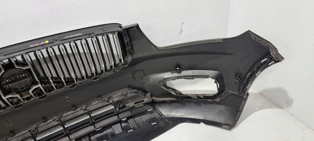 Бампер перед передний volvo xc40 17-20 6x pdc Киев