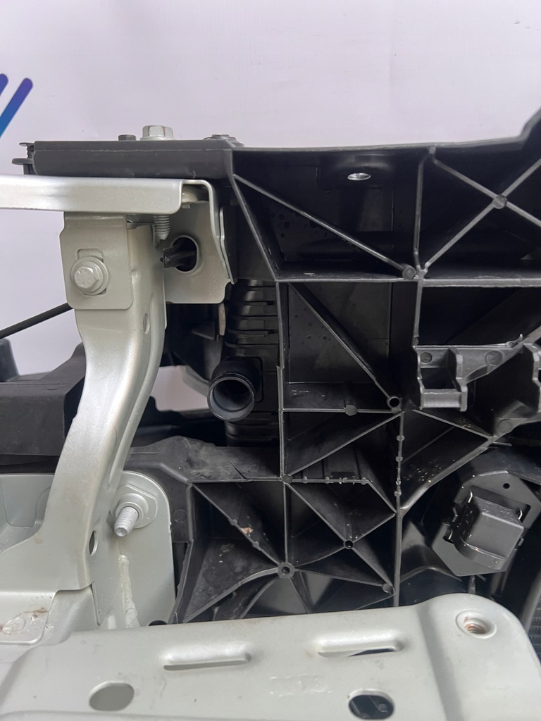 фото №14, Pas передній радіатор renault fluence гібрид