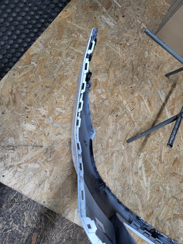 фото №10, Tesla y бампер задній задня 6 x pdc