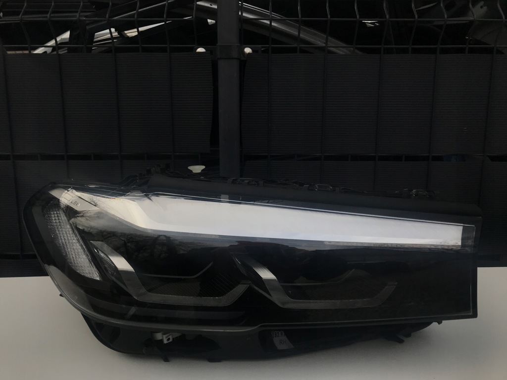 фото №1, Bmw 5 g30 g31 правая лампа перед full led lift 21-