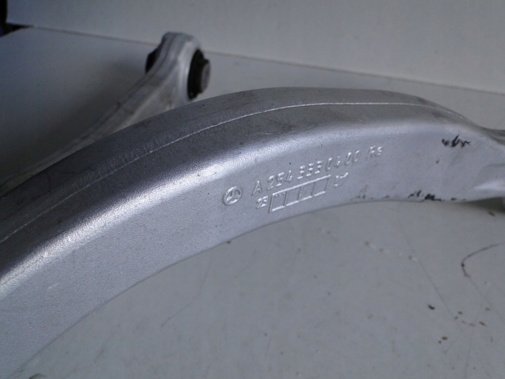 фото №8, Mercedes glc 254 x254 поворотный кулак лапа подвеска правое правая 4matic