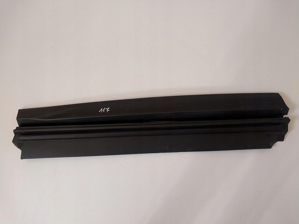 Купить Lexus ux200 ux250h 19- 2019- молдинг левая передняя на дверь 75072-76010