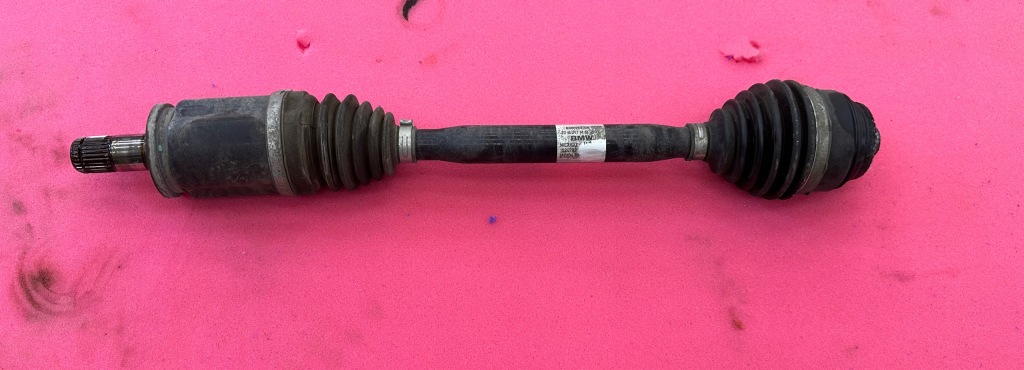 фото №1, Приводной вал левый перед bmw x5 g05 оригинал 8486201
