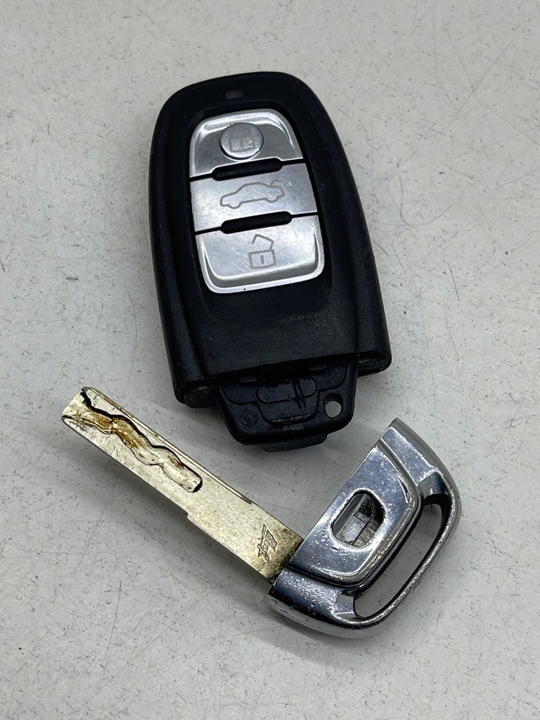 фото №11, Audi a6 c7 pilot ключ передатчик жало исправный!