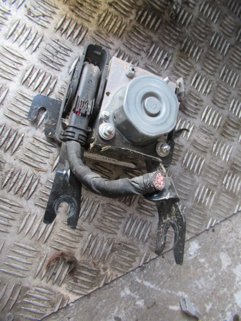 фото №1, Sandero ii lift 2019 r. 0.9 900 tce насос abs 476603249r