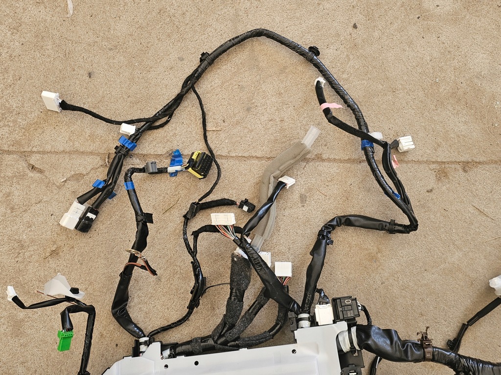 фото №8, Subaru crosstrek xv 22- жгут панели приборной панели 81302fn121 usa