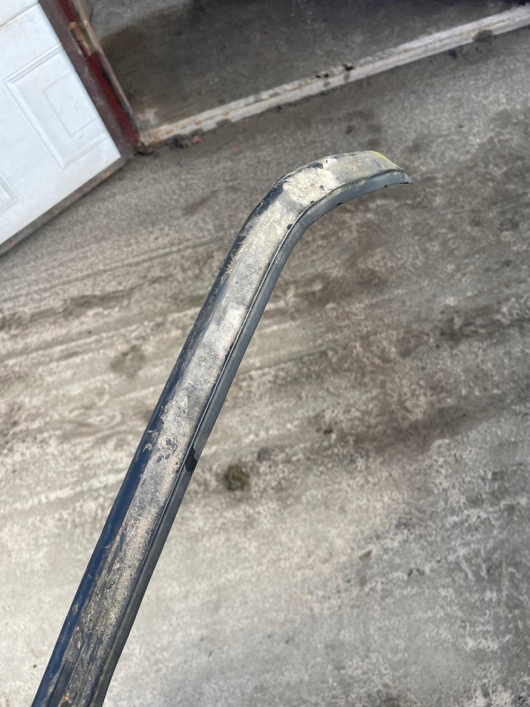 фото №6, Молдинг прокладка стекло передней mercedes w124