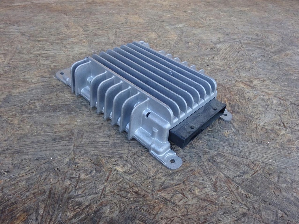 фото №1, Audi tt 8n 98-05 усилитель радио радио bose 8n8035223a