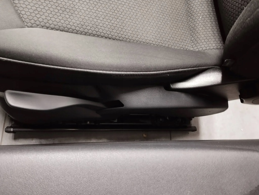 фото №9, Audi a1 8x 3 двері сидіння обшивки сидіння