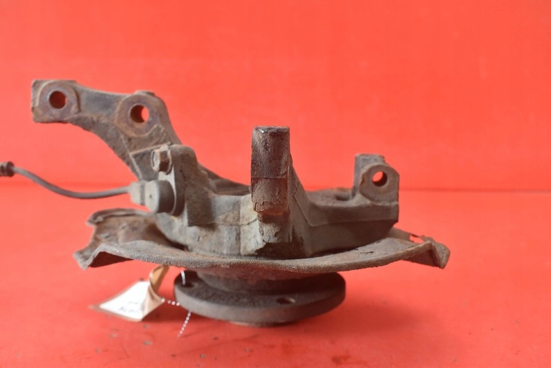 фото №8, Поворотный кулак левая перед suzuki swift iv mk6 1.5 16v