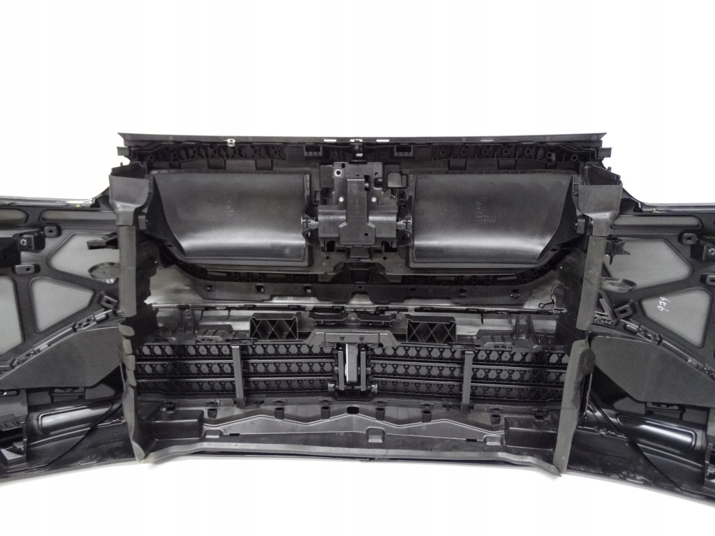 Bmw x1 u11 2022+ бампер передний оригинальный жалюзи решётки радиатора 8601652 в Украине