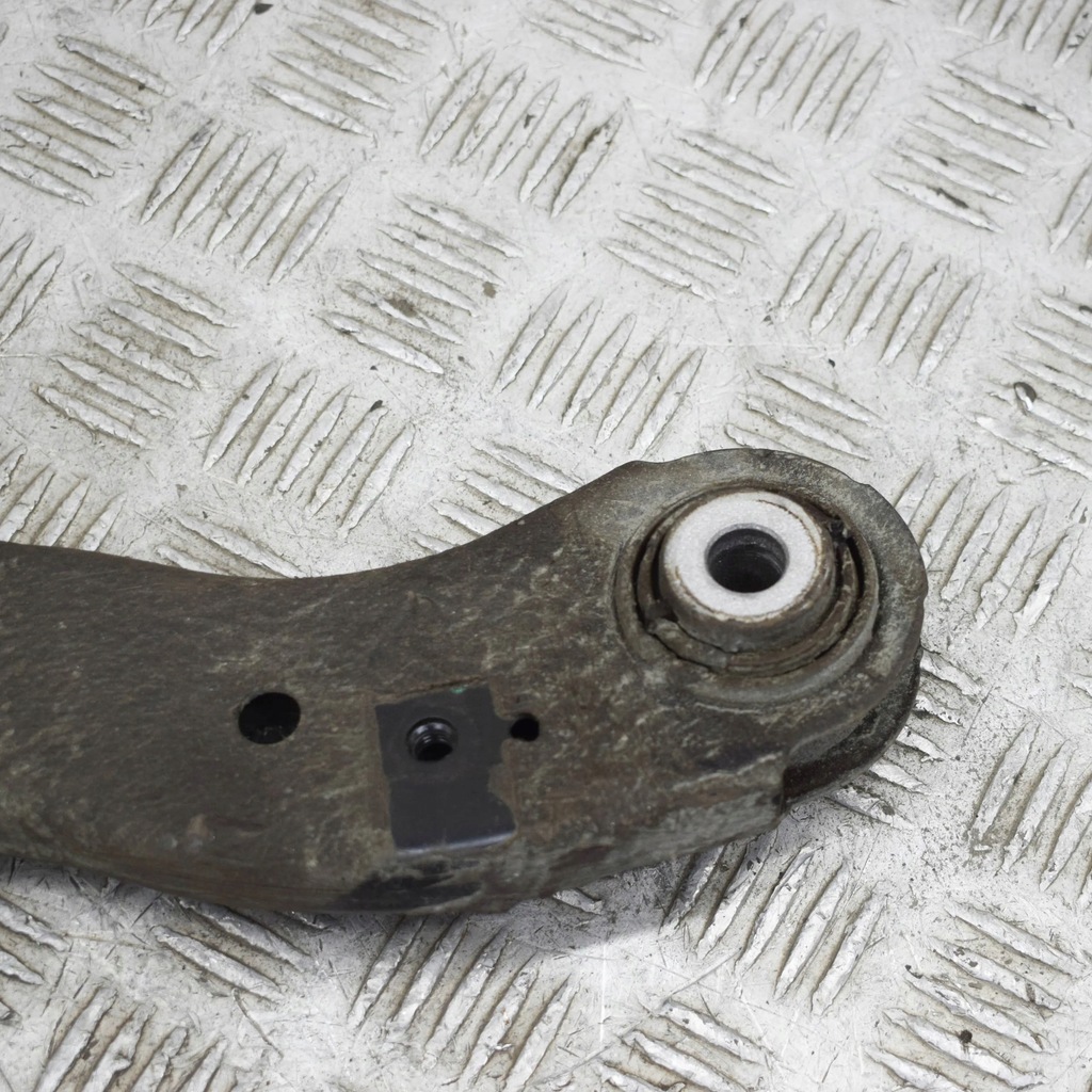 фото №8, Kia ev6 2022 права сторона верхній важіль задній