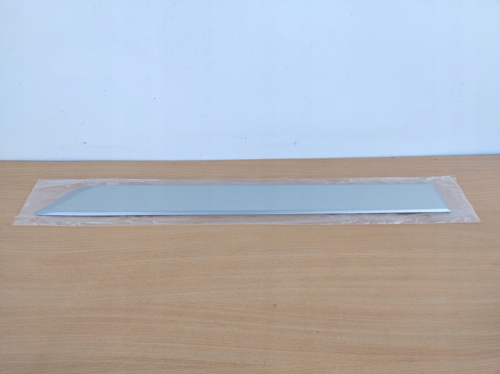 фото №1, Hyundai tucson ix35 ix-35 левая молдинг дверь задняя накладка k97/692jr