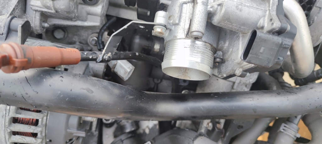 Двигун комплектний  audi a5 8t a4 b8 q5 seat 2.0 tdi caga cag 143km 6 Оригінал