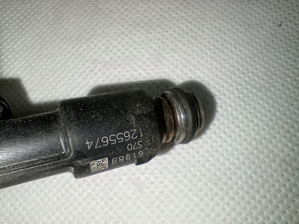 фото №10, Opel karl 1.0i l5q 2019 молдинг впрыскная форсунки 55497546 europa