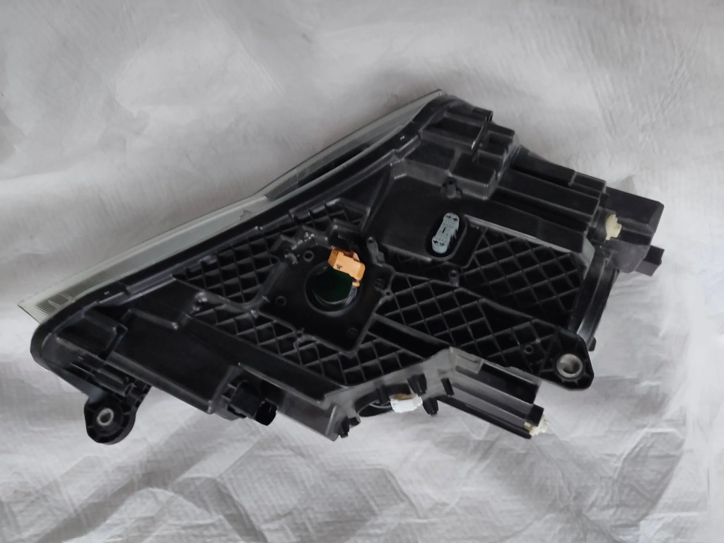 Фара фара перед левый skoda superb b8 3v 2015 3 ксенон led Цена