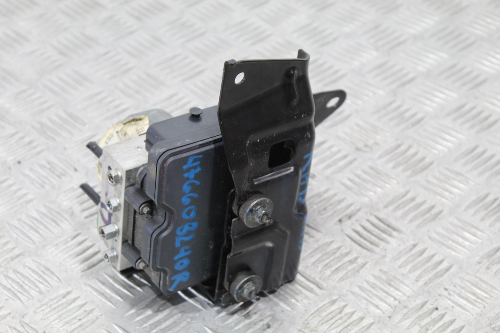 фото №1, Насос abs kadjar lift 476608240r