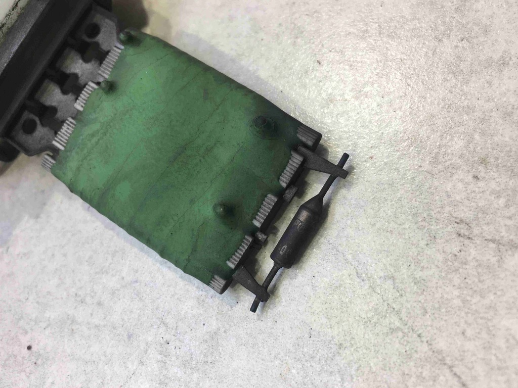 фото №4, Резистор резистор seat toledo iii 1.9 tdi