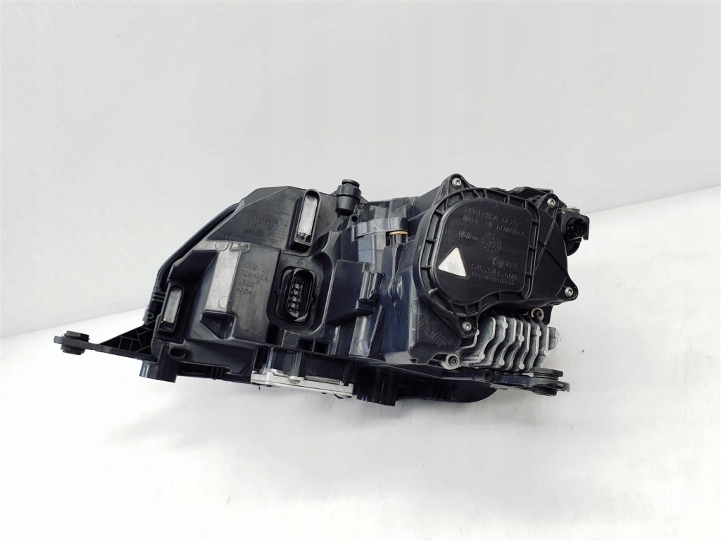 Skoda rapid рестайлинг  16r+ правый  фара перед ксенон led ory европа  !!! с Разборки