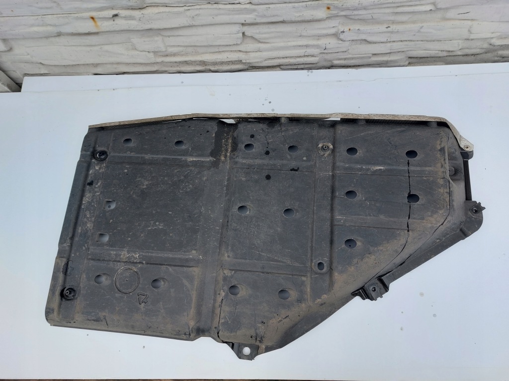 Купить Lexus rx450h iv накладка подвеска пол задняя 15-19