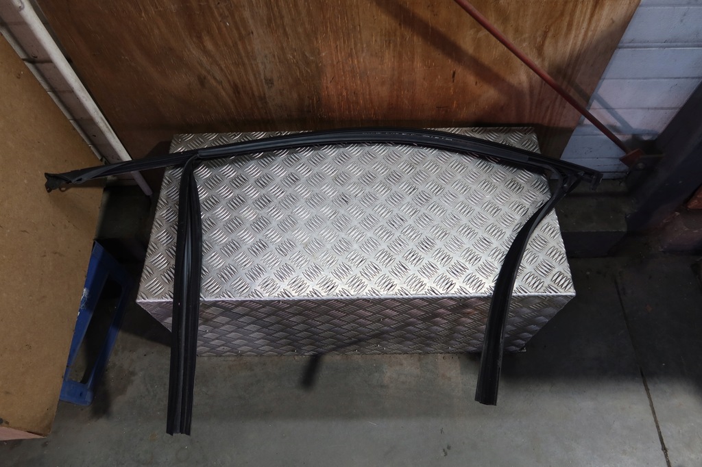 фото №7, Прокладка рамка двері правий перед bmw f16