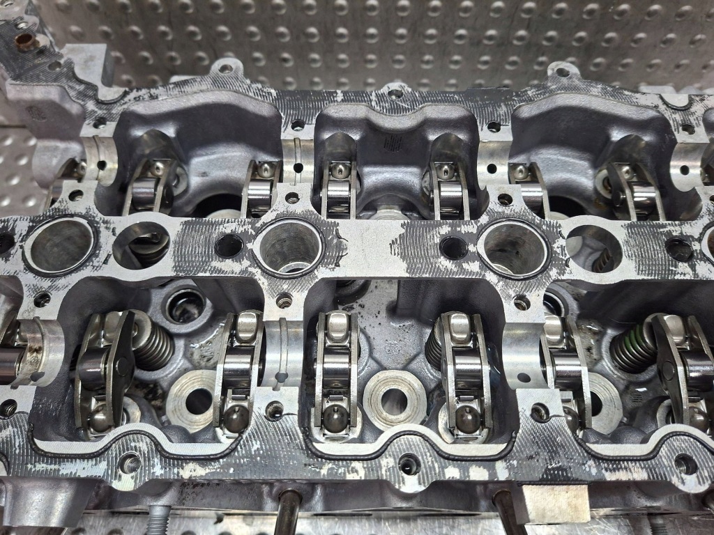 Головка двигателя 110422750r renault master 3 2.3 dci biturbo 2015- Недорого