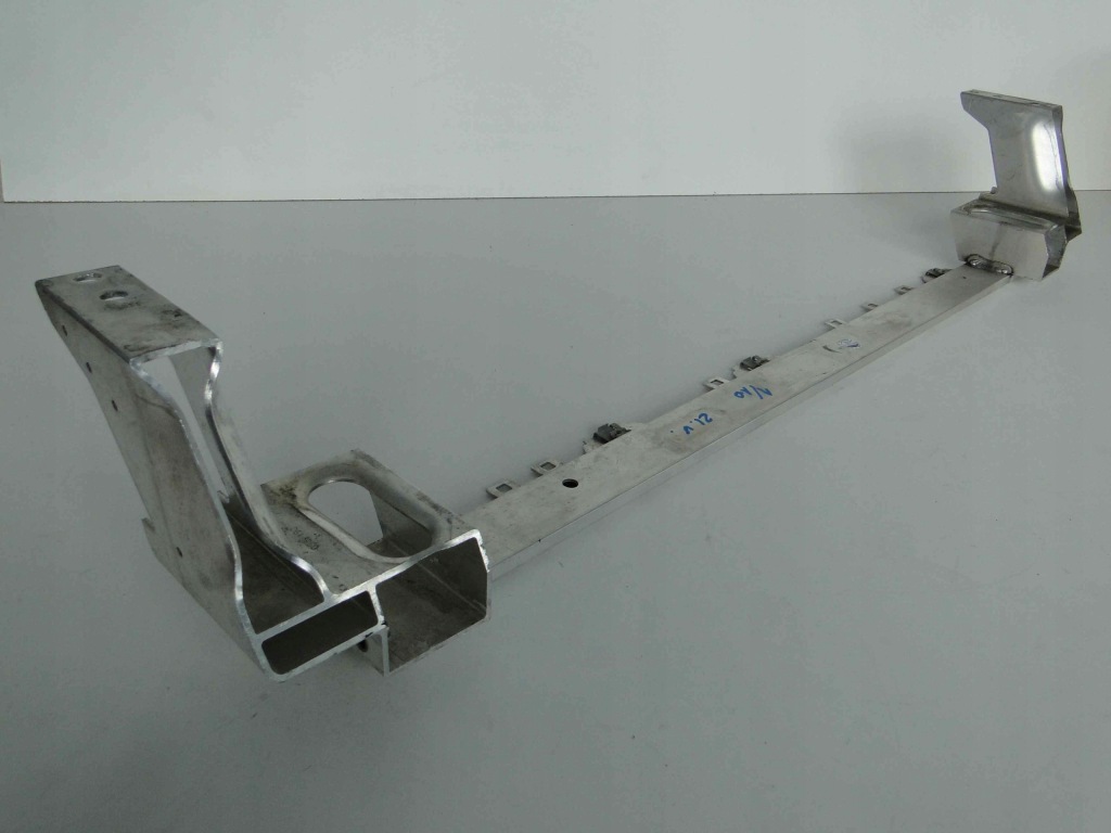 фото №2, Mercedes glb x247 247 балка pod радиатор