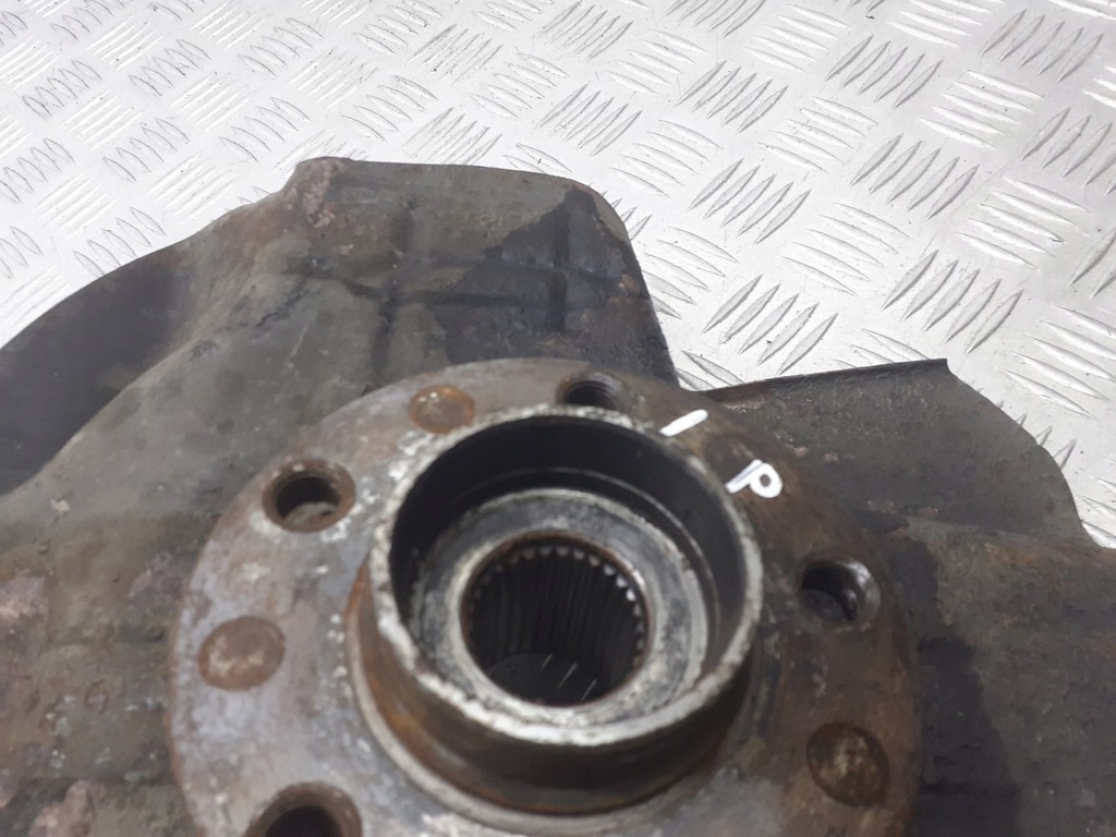 фото №2, Поворотный кулак ступица левый перед alfa romeo 159 2.4 jtd