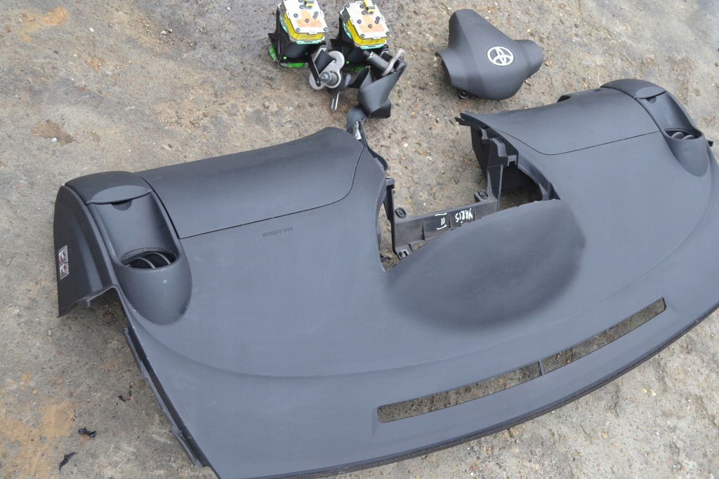 фото №4, Toyota yaris ii панель приладів консоль подушки безпеки ремені