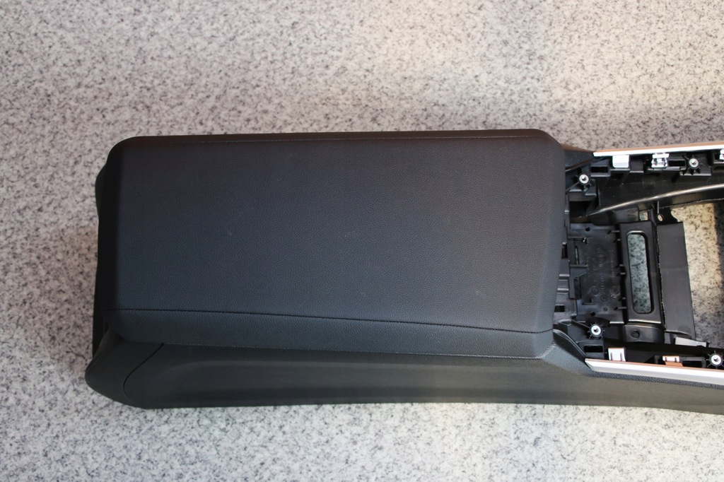 фото №8, Bmw g20 g21 - тунель середній підлокітник чорний