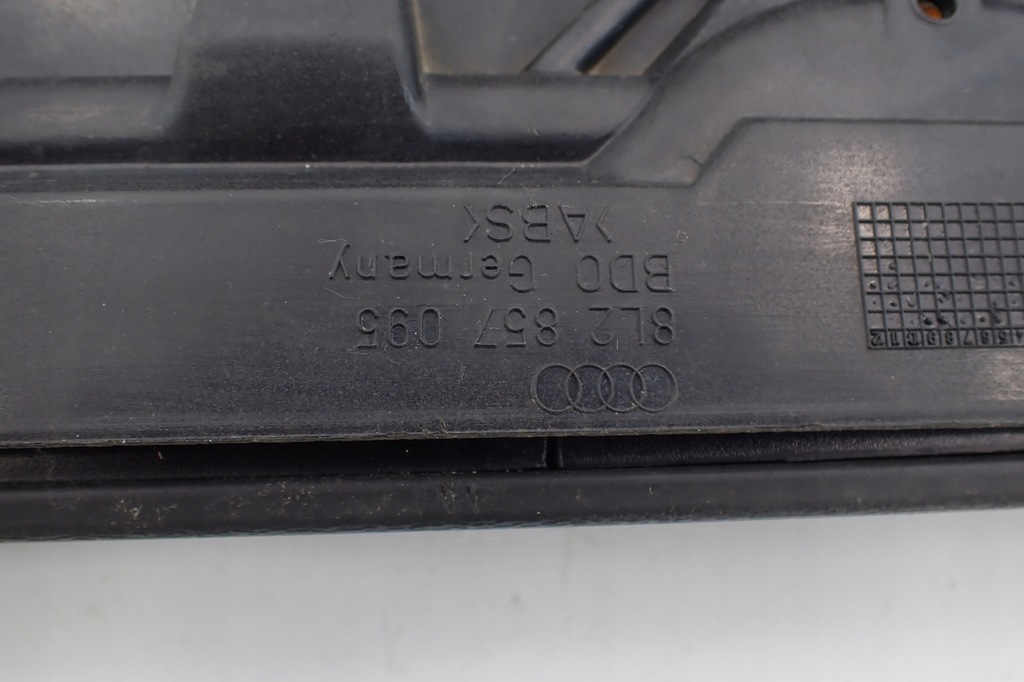 фото №8, Бардачок пассажира audi a3 8l lift quattro uk