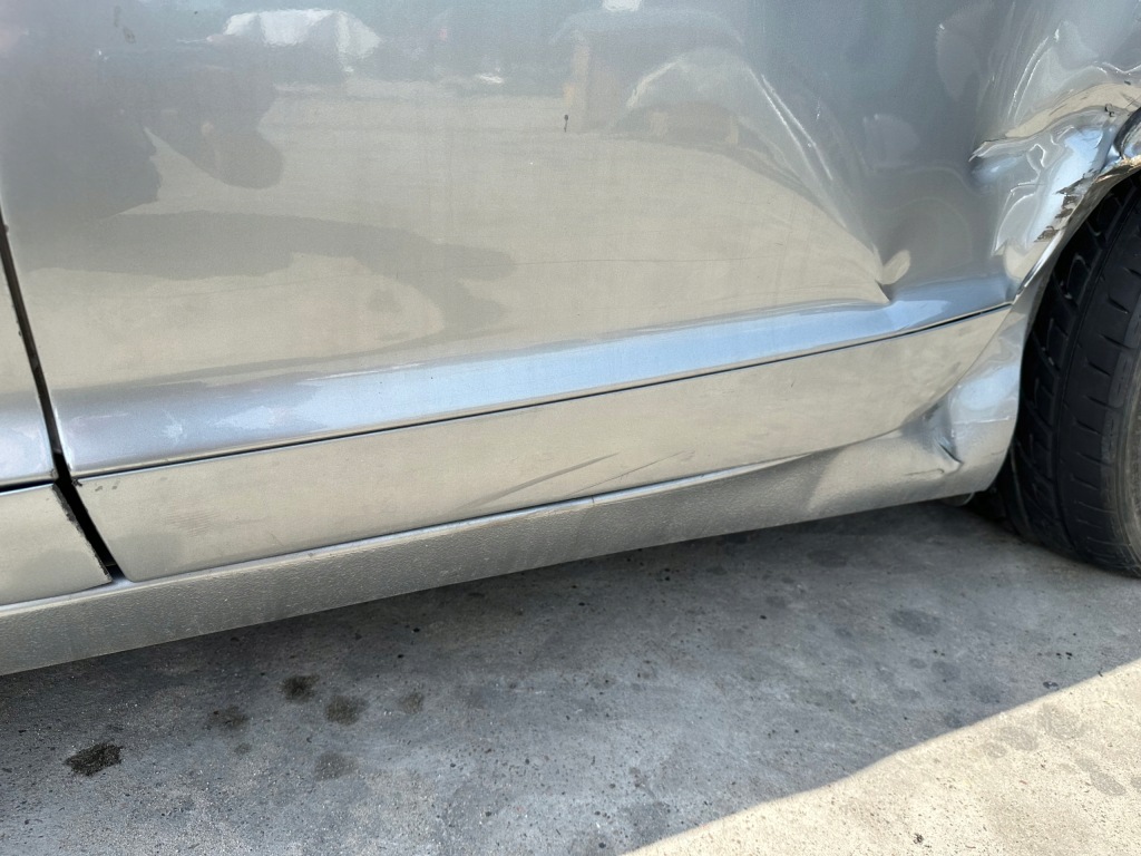 фото №1, Молдинг дверь левый задняя audi a6 c6 ly7g