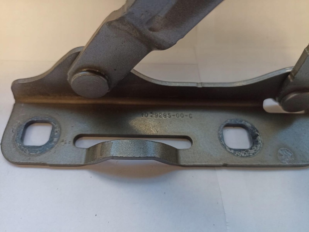 фото №5, Tesla model s 12- петля капот правый 1029285-00-ca