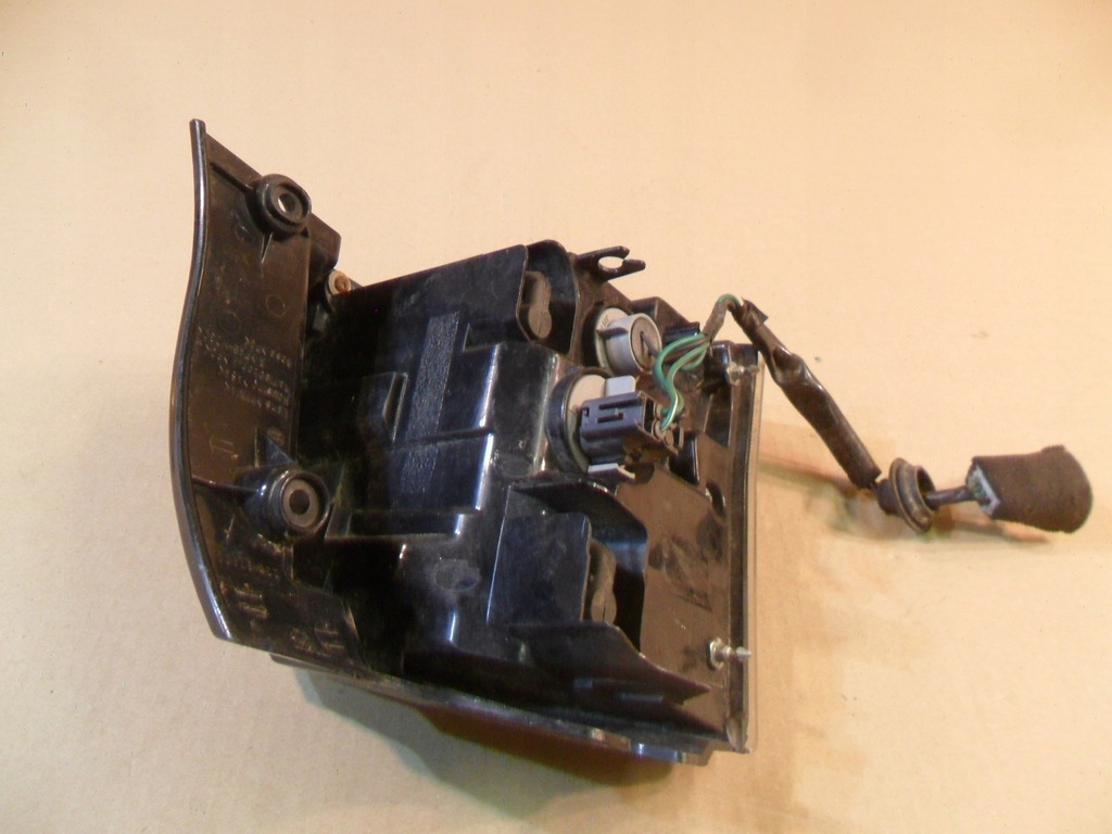 фото №13, Лампа правая задняя задняя mitsubishi outlander ii 2